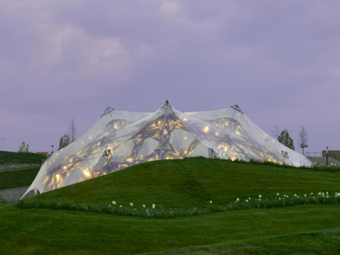 Fiberglass and Carbon Fiber Used to Build Nature-Inspired Pavilion